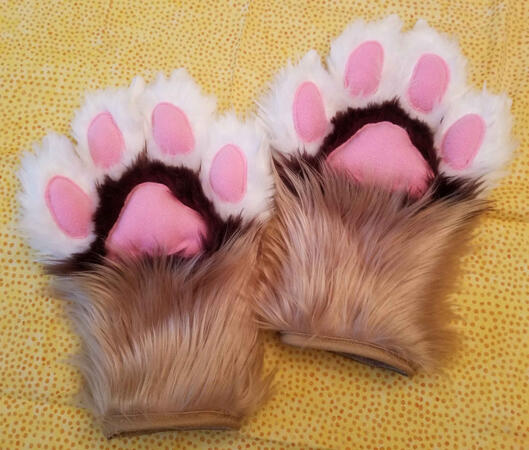 handpaws (paw pads)